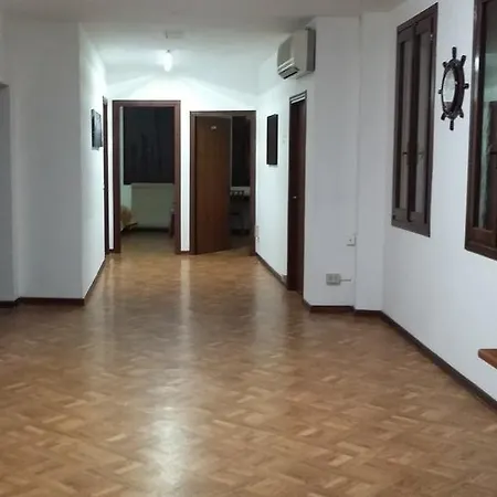 Venice Guesthouse Vendégház *